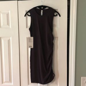 NWTs lululemon cinch it dress. Black cherry sz 4